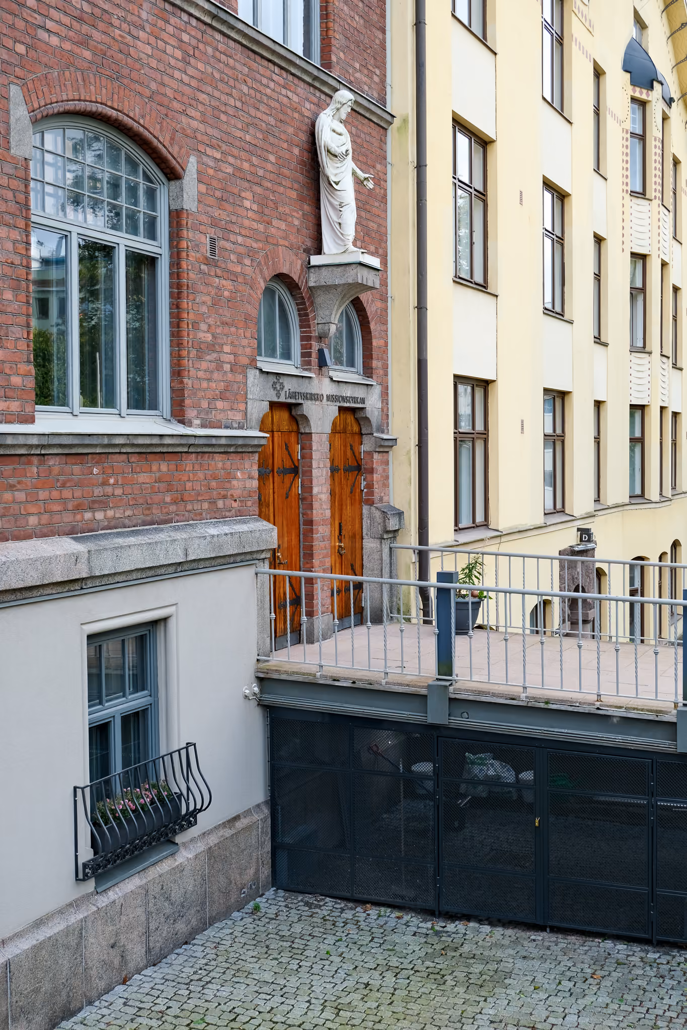 Tähtitorninkatu 18